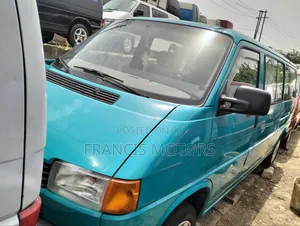 Volkswagen Transporter 2002 Green