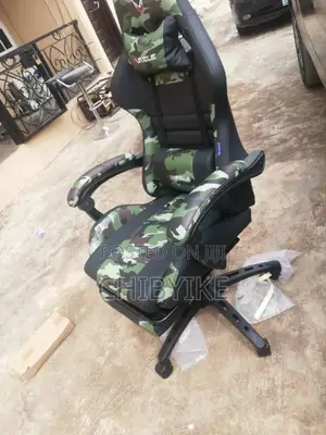 Furgle Gaming Chair Pro Hands