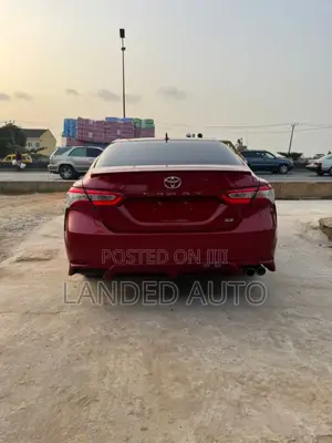 Toyota Camry SE FWD 2020 Red