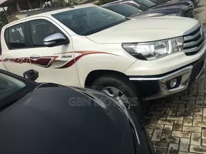 Toyota Hilux 2017 White