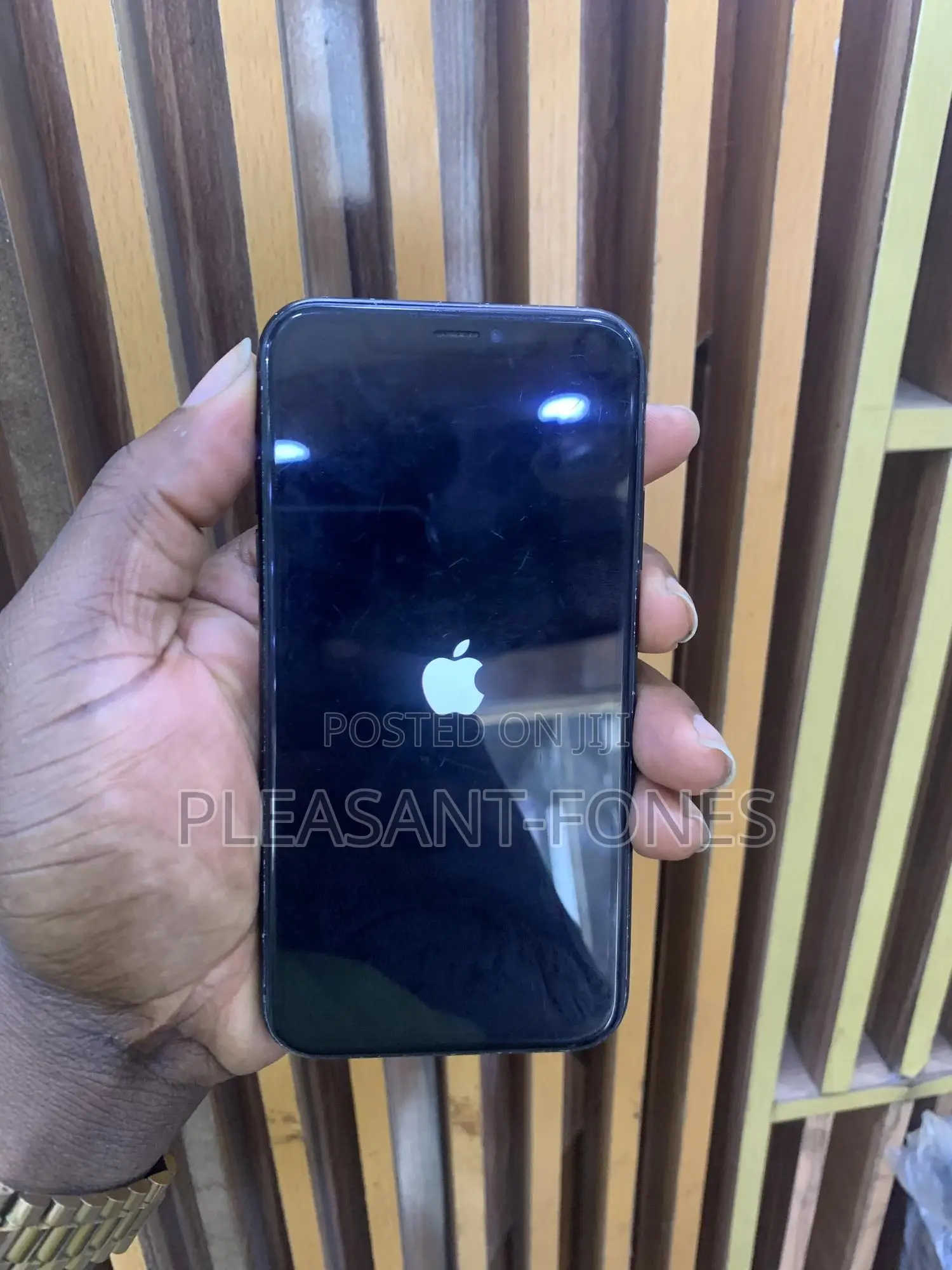 Apple iPhone XR 64 GB Black