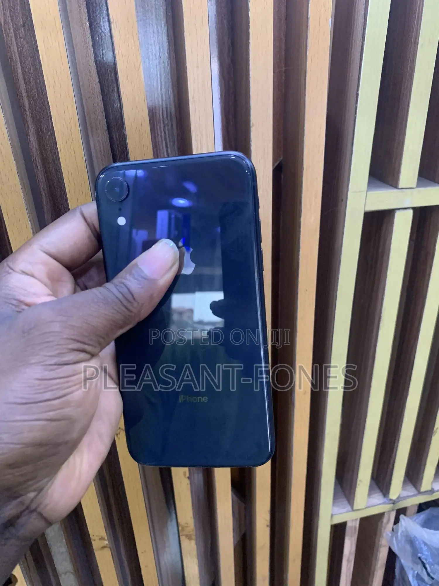 Apple iPhone XR 64 GB Black