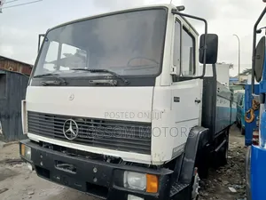 Mercedes Truck 814