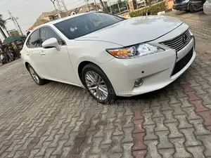 Lexus ES 350 FWD 2016 White