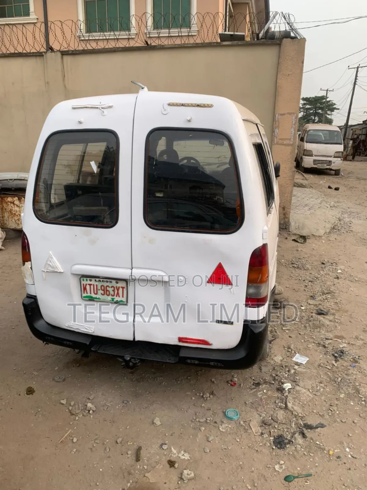 Nissan Serena 1998 White