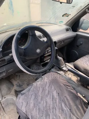 Nissan Serena 1998 White