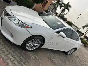 Lexus ES 350 FWD 2016 White