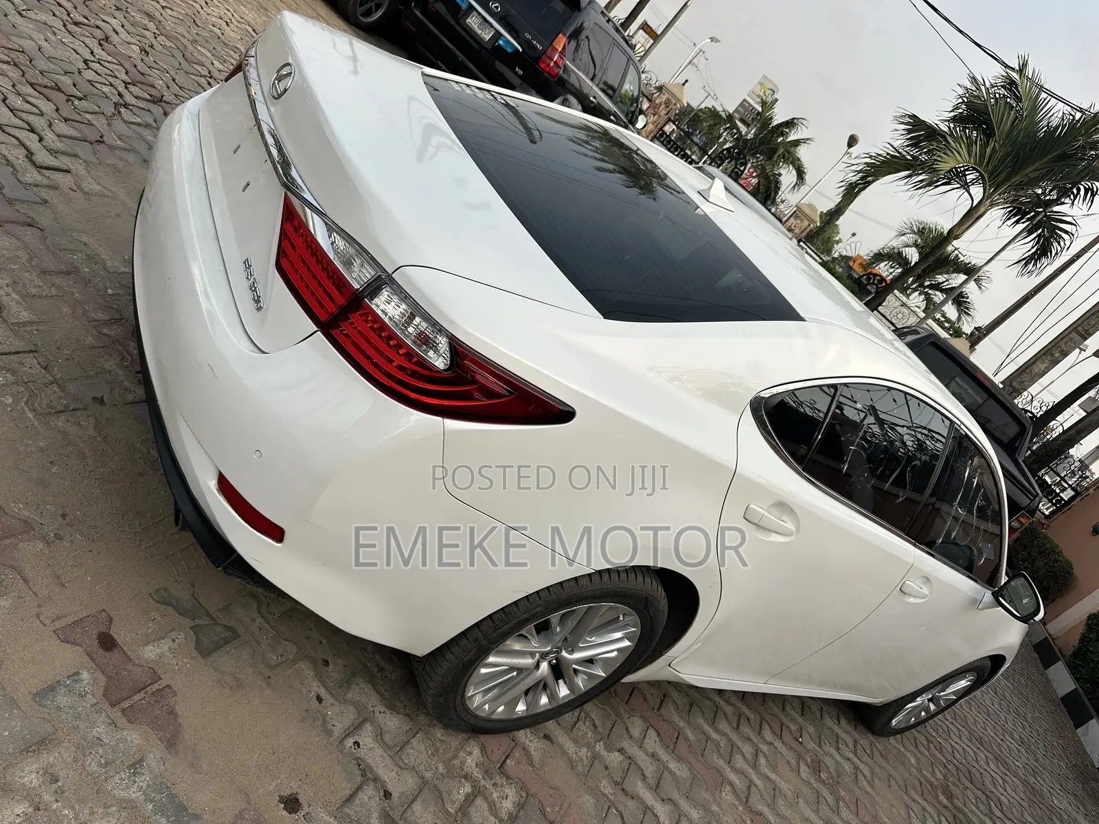 Lexus ES 350 FWD 2016 White