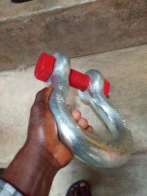 Heavy-Duty Bow Shackle,