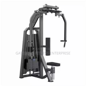 Rear Delt/Pec Fly Jn3007t