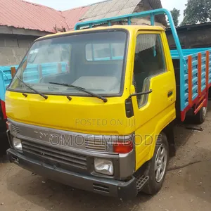 Toyota Dyna 100 Few Month Use Four Tyres Petrol Truck