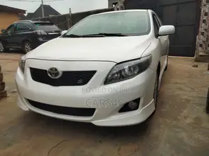 Toyota Corolla 2009 White