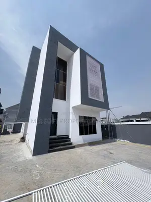 4bdrm Duplex in Kolapo Ishola Gra, Akobo for sale