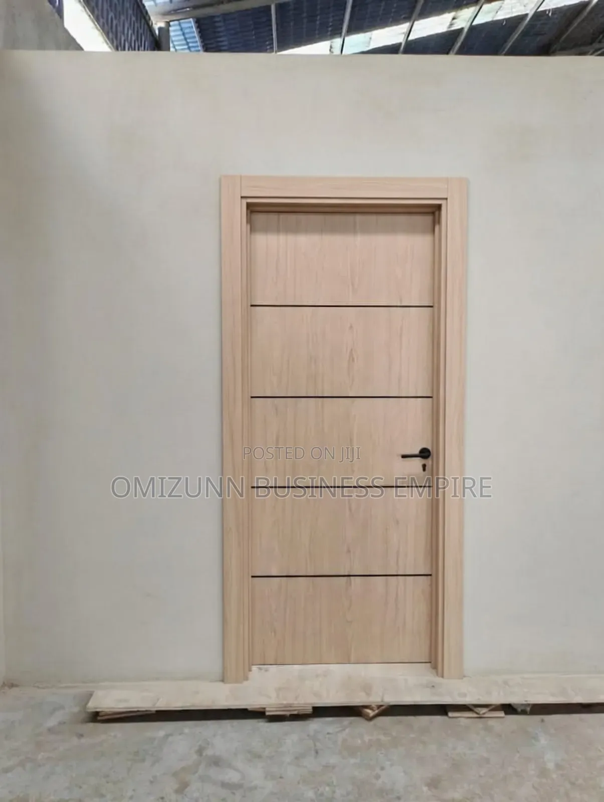 Wooden Doors With Architrave