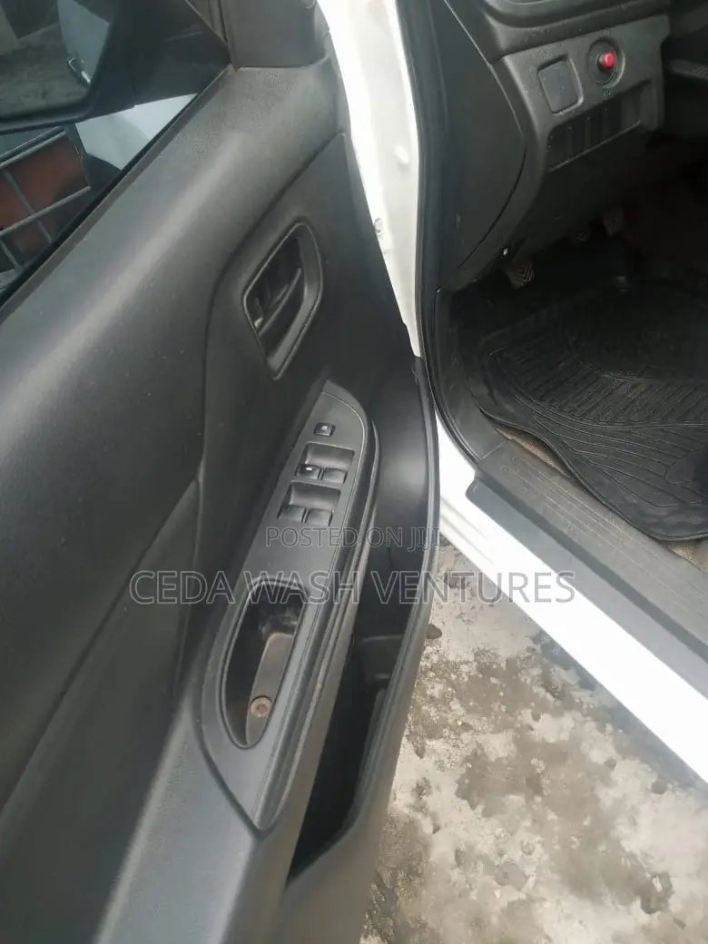 Mitsubishi L200 2020 White