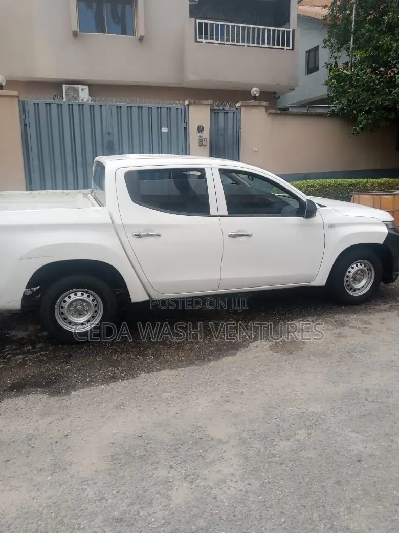 Mitsubishi L200 2020 White