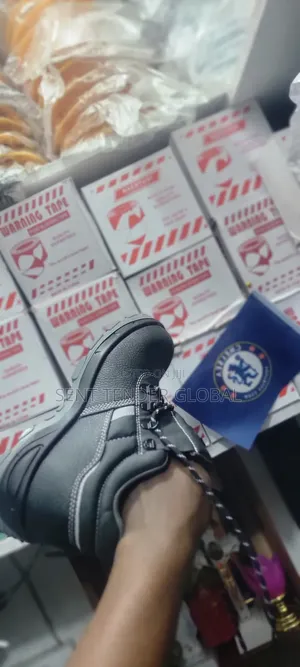 Safety Master Boot