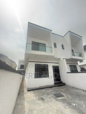4bdrm Duplex in Chevron for sale