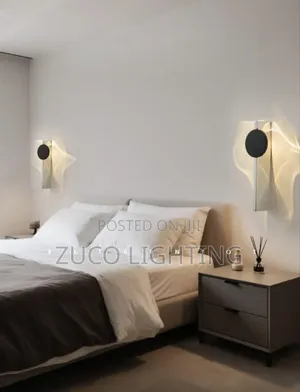 Model Luxury Crystal Wall Mount Light