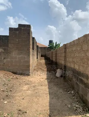 3bdrm Block of Flats in Alapata, Egbeda / Egbeda for sale