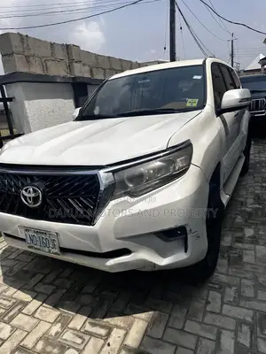 Toyota Land Cruiser Prado 2009 White