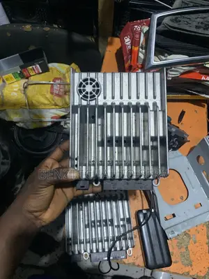 C 300 Amplifier