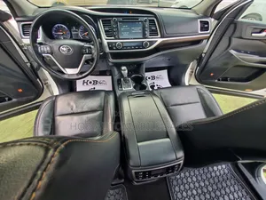 Toyota Highlander Limited V6 4x4 (3.5L 6cyl 6A) 2016 White