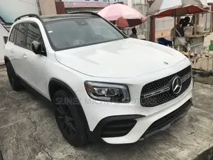 Mercedes-Benz GLB-Class GLB 250 4MATIC 2022 White