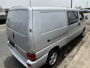 Volkswagen Transporter 2005 Grey