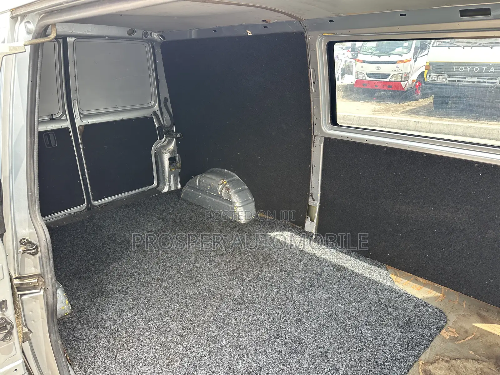 Volkswagen Transporter 2005 Grey
