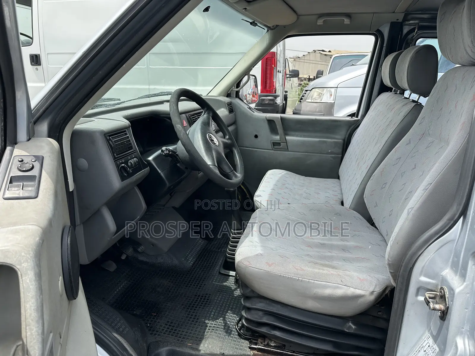 Volkswagen Transporter 2005 Grey