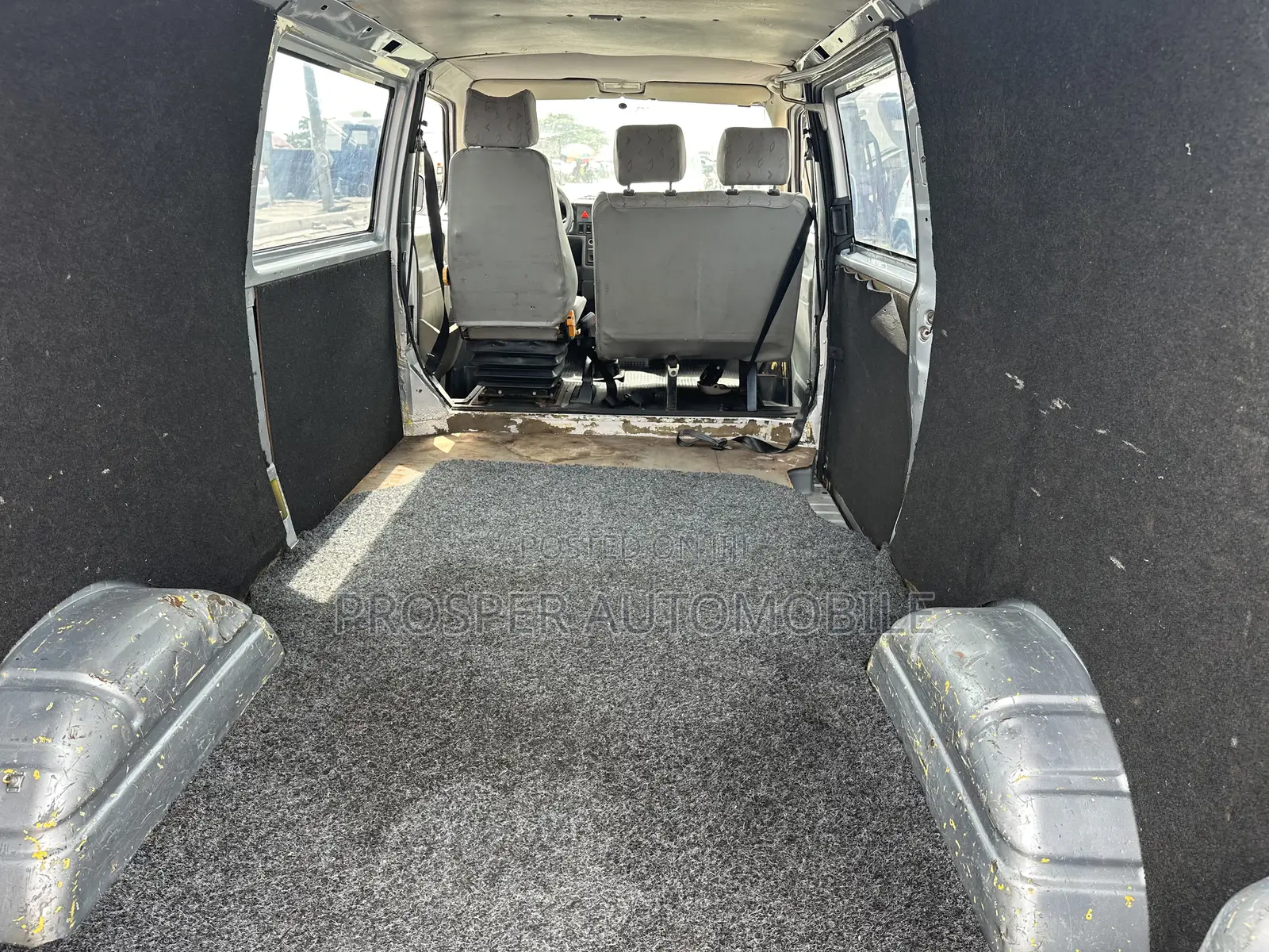 Volkswagen Transporter 2005 Grey
