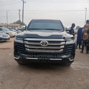 Toyota Land Cruiser 2012 Black