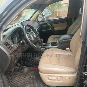 Toyota Land Cruiser 2012 Black