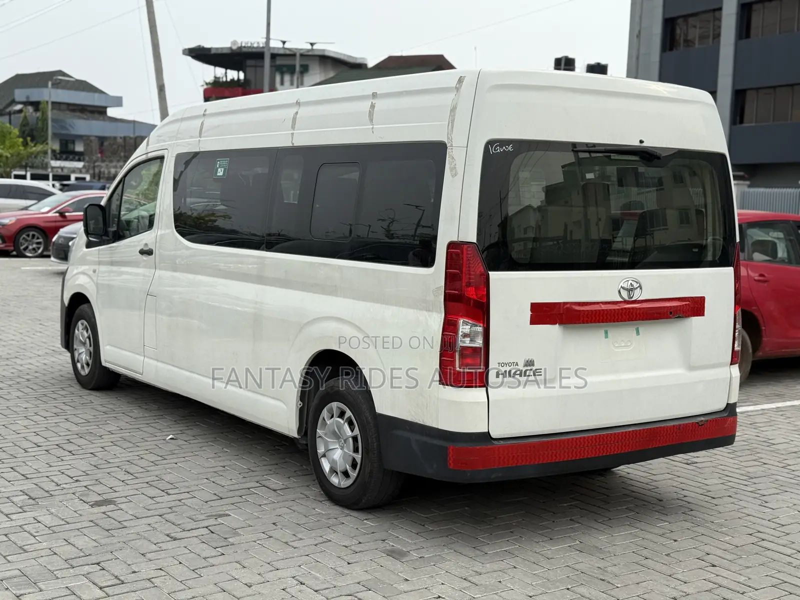 Toyota HiAce 2021 White
