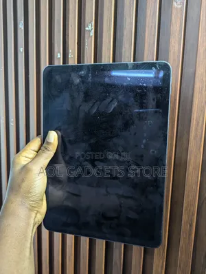 Apple iPad Air 64 GB Gray