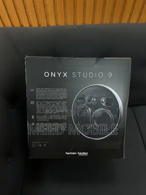 Onyx Studio 9