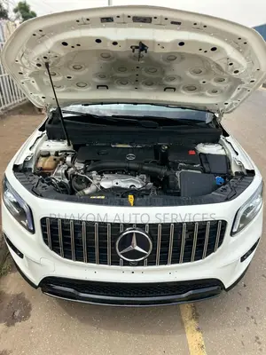 Mercedes-Benz GLB-Class GLB 250 4MATIC 2022 White