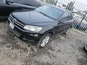 Volkswagen Touareg V6 Sport 2013 Black