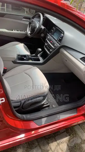 Hyundai Sonata Sport Sedan FWD (2.4L 4cyl 6A) 2017 Red