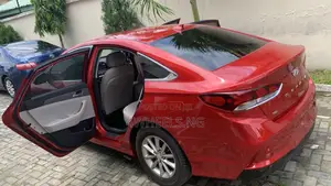 Hyundai Sonata Sport Sedan FWD (2.4L 4cyl 6A) 2017 Red