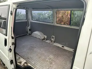 Volkswagen Transporter 2005 White