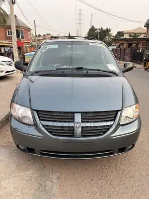 Dodge Caravan SXT 2006 Gray