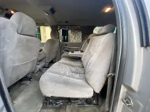 Chevrolet Suburban 2005 Gold