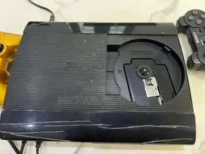 Uk Used Playstation 3 (Ps3) – Excellent Condition – 4 Controllers