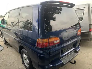 Mitsubishi Spacestar 2000 Blue