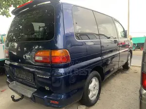 Mitsubishi Spacestar 2000 Blue