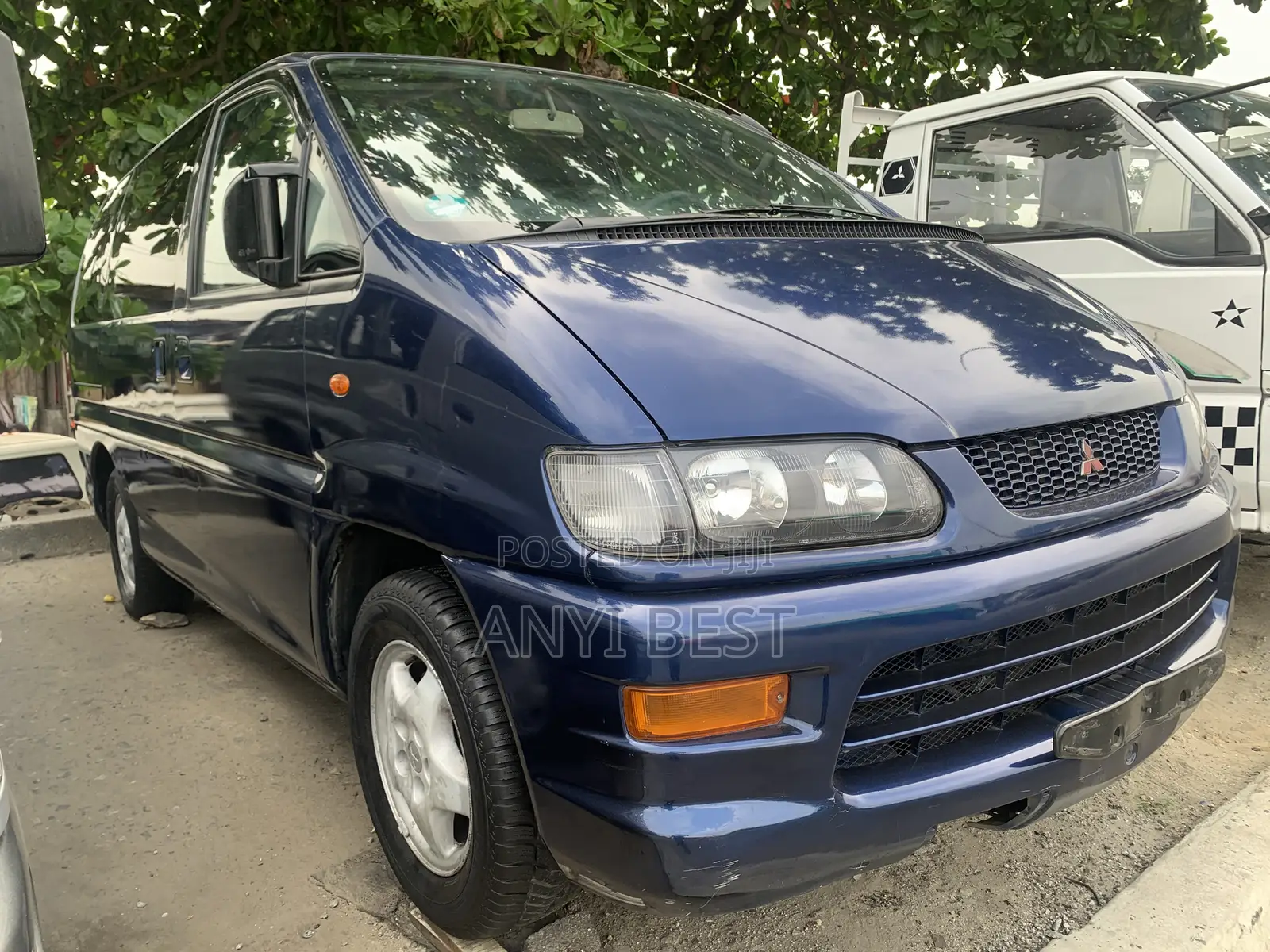 Mitsubishi Spacestar 2000 Blue