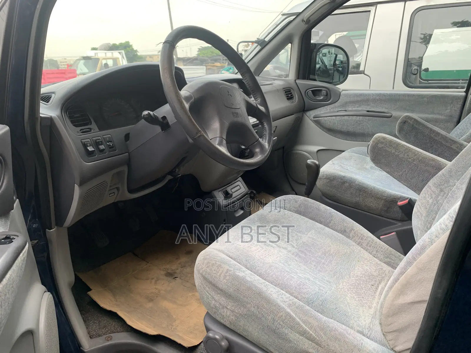 Mitsubishi Spacestar 2000 Blue