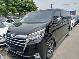 Toyota Granvia 2023 Black